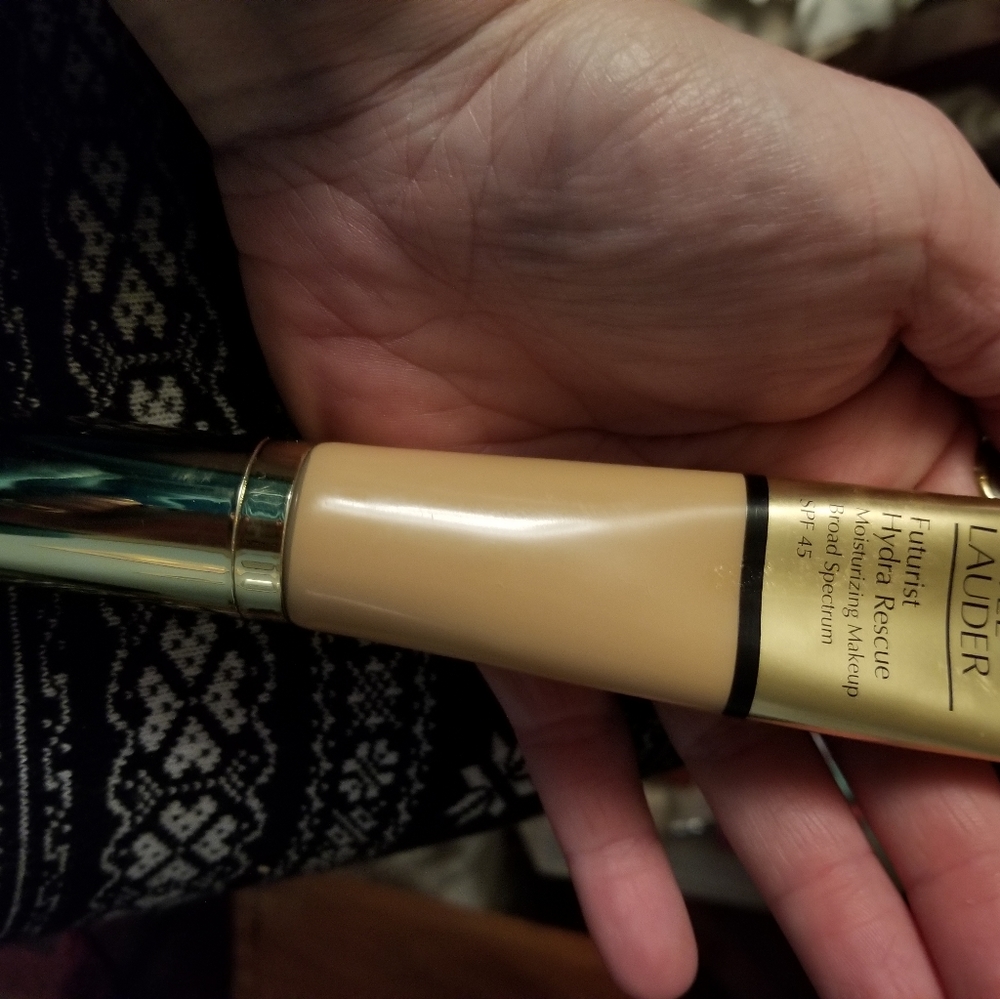 Estee Lauder futurist hydra Rescue 3n1